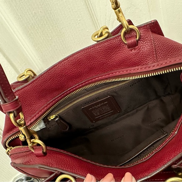 Coach Dreamer 21 Leather Satchel/Crossbody  Oxblood Color. 11Lx7Hx4D. - Picture 2 of 8